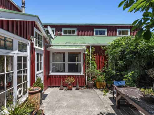 1707 State Highway 35, Torere