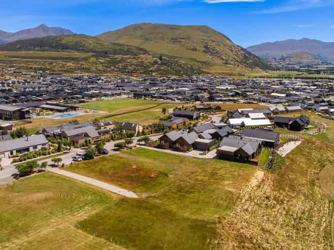 20 Cunninghams Drive, Jacks Point