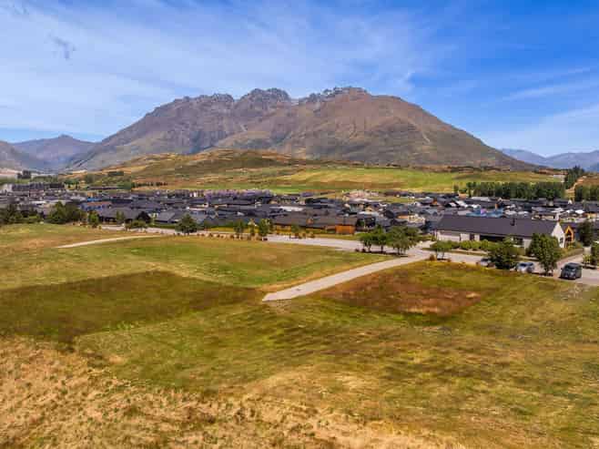 20 Cunninghams Drive, Jacks Point