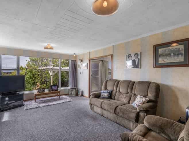 21 White Street, Newfield