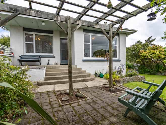 21 White Street, Newfield