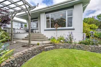 21 White Street, Newfield