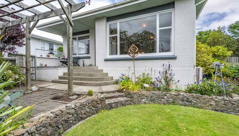 21 White Street, Newfield