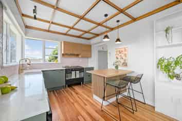 5 Turville Crescent, Newlands