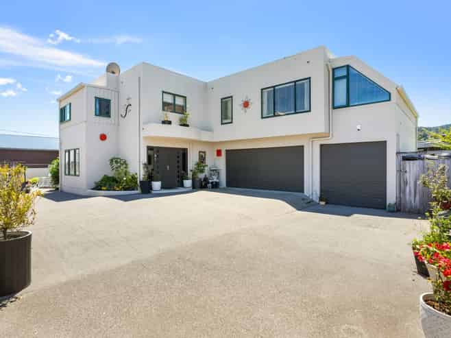 620 Harbour View Road, Whangamata