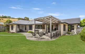 9 Ashdonleigh Grove, Stoke