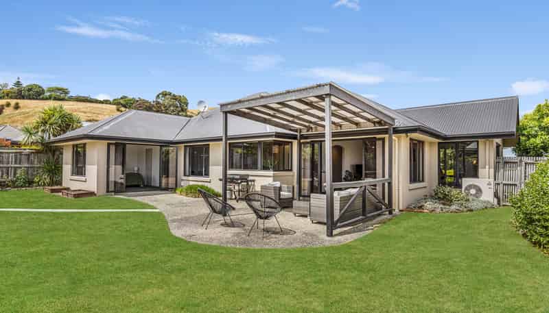 9 Ashdonleigh Grove, Stoke