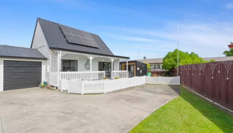 2/24 Leven Lane, Totara Heights