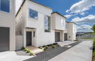 13B Liam Place, Half Moon Bay