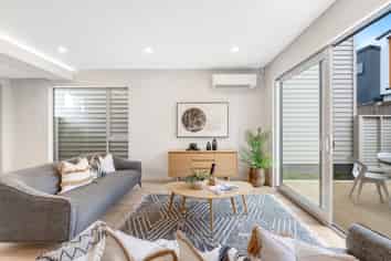 13B Liam Place, Half Moon Bay