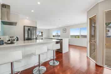 32 Canary Place, Unsworth Heights