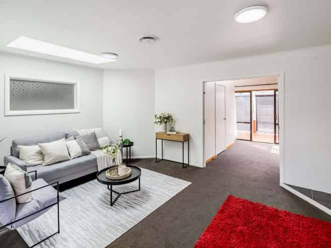 21 Saxbys Road, Glenview