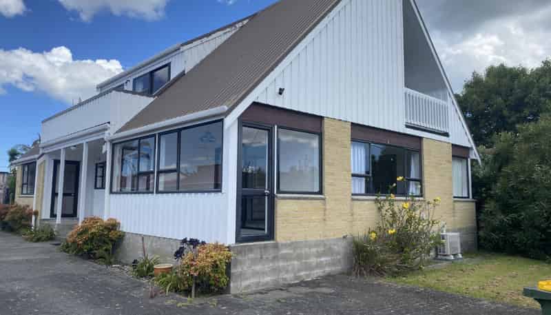 18 Riverside Road , Orewa