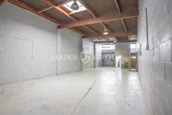 Pakuranga Industrial Unit + Minimal Office | 133m²