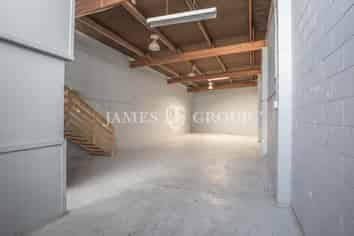 Pakuranga Industrial Unit + Minimal Office | 133m²