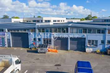 Pakuranga Industrial Unit + Minimal Office | 133m²