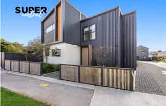 1/51 Kings Crescent, Lower Hutt