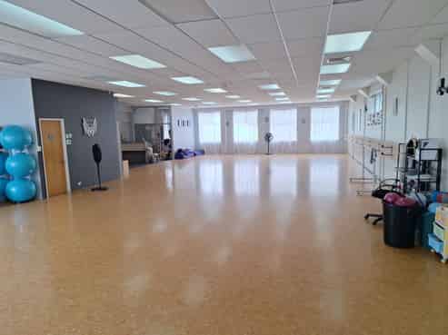 Central First-Floor Office Space - 230m2