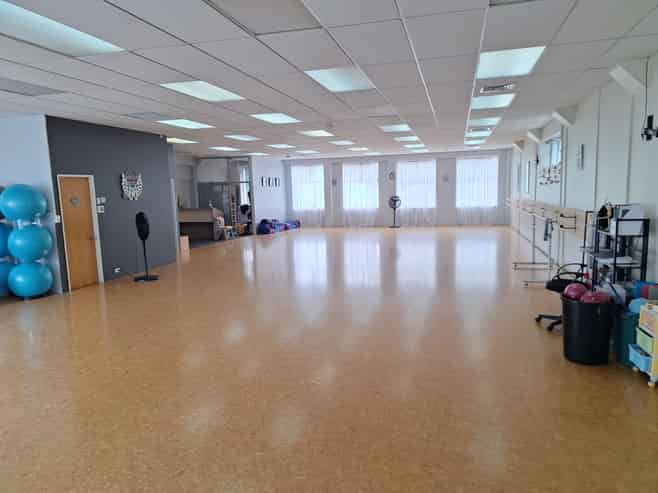 Central First-Floor Office Space - 230m2