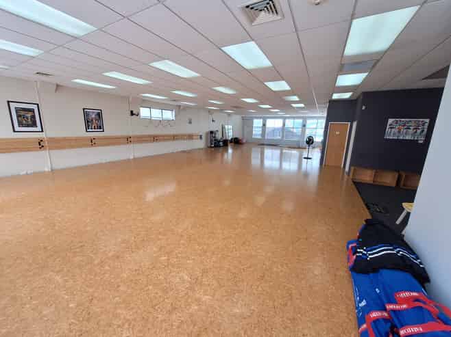 Central First-Floor Office Space - 230m2