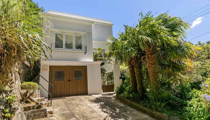 28 Kowhai Street, Eastbourne