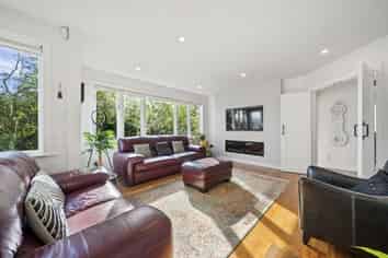 28 Kowhai Street, Eastbourne