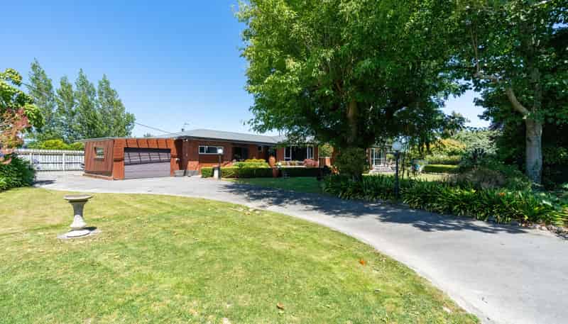 1191-1193 State Highway 1, Te Horo