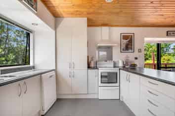 49 George Point Road, Onerahi