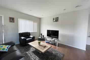 22 Helianthus Avenue, Flat Bush