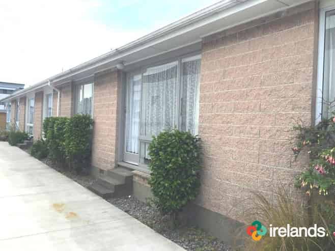 2/417 Hereford Street, Linwood