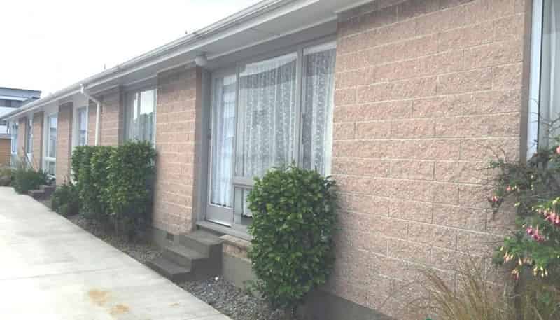 2/417 Hereford Street, Linwood