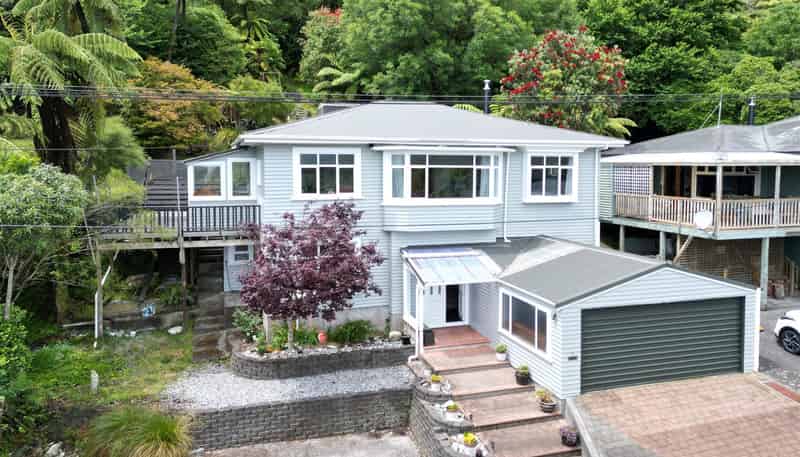  21 Mount Street, Greymouth