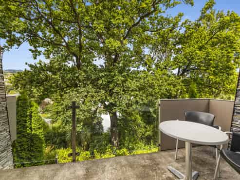 51/61 North Road, North East Valley