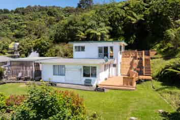 11 Bogle Grove, Stokes Valley