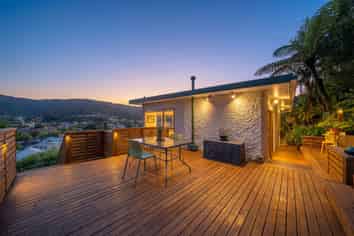 11 Bogle Grove, Stokes Valley