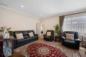 405 Willowpark Road South, Akina