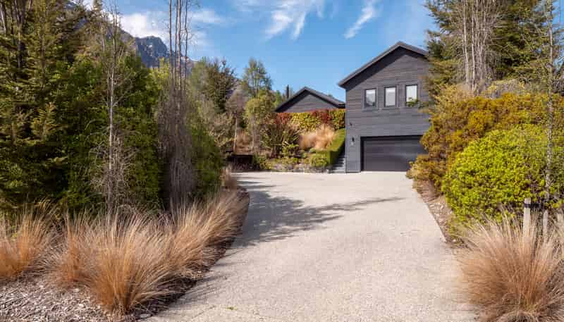 27 Pendeen Crescent, Jacks Point