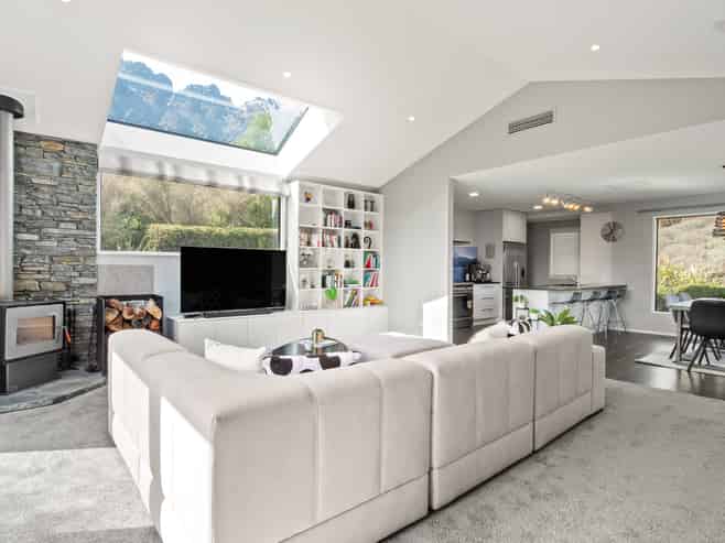 27 Pendeen Crescent, Jacks Point