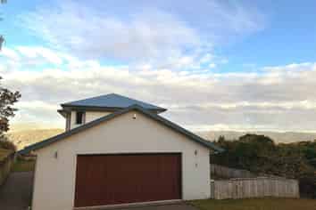 5 Swain Grove, Riverstone Terraces