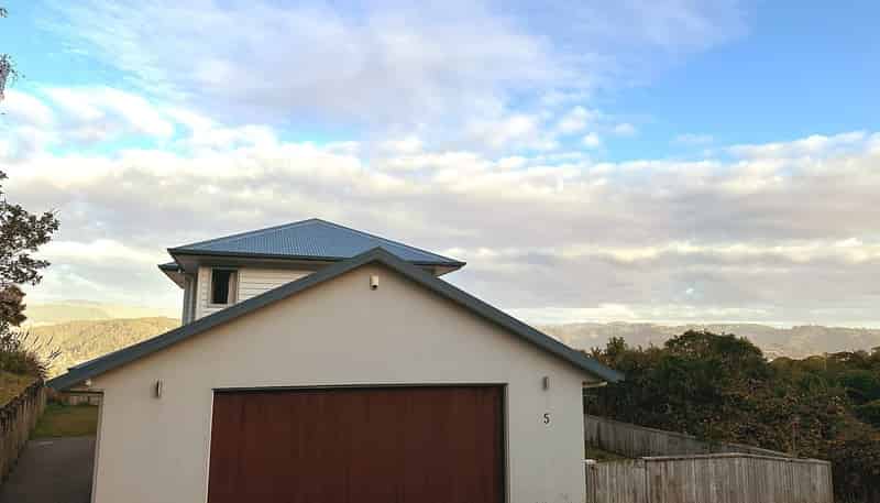 5 Swain Grove, Riverstone Terraces