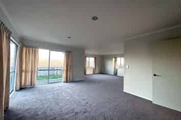 5 Swain Grove, Riverstone Terraces