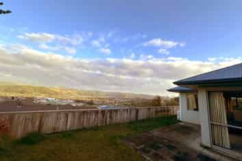 5 Swain Grove, Riverstone Terraces