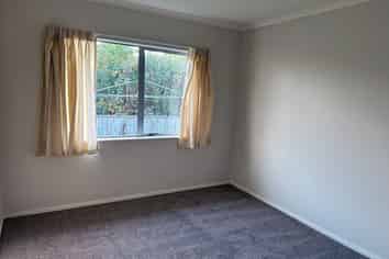 5 Swain Grove, Riverstone Terraces