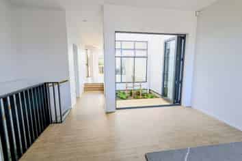 65 Bearing Parade, Long Bay