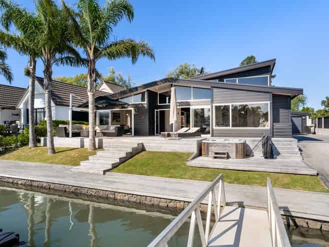 527 Waterways Parade, Pauanui