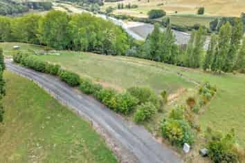 2/493 Kahuranaki Road, Havelock North