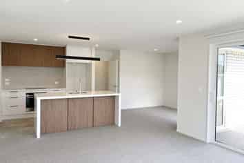 8 Clare Street, Woodend