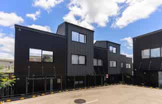 Unit 11/8 Chivalry Road, Glenfield