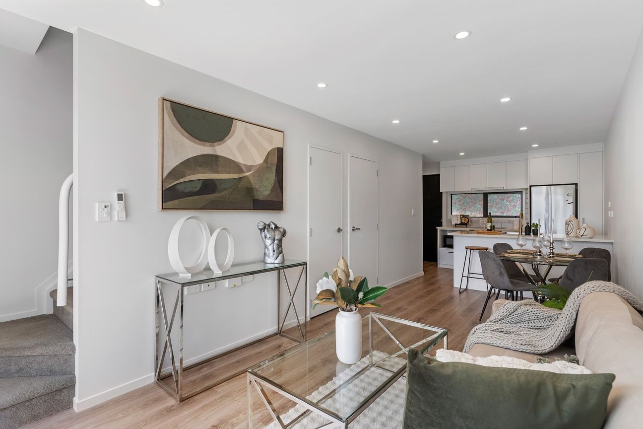 Stylish Townhouse in the Heart of Glenfield - Aanzicht 3