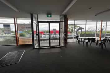 Large Format Retail in Westgate